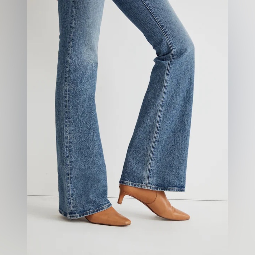 Madewell The Perfect Vintage Flare Jeans - Picture 8 of 16